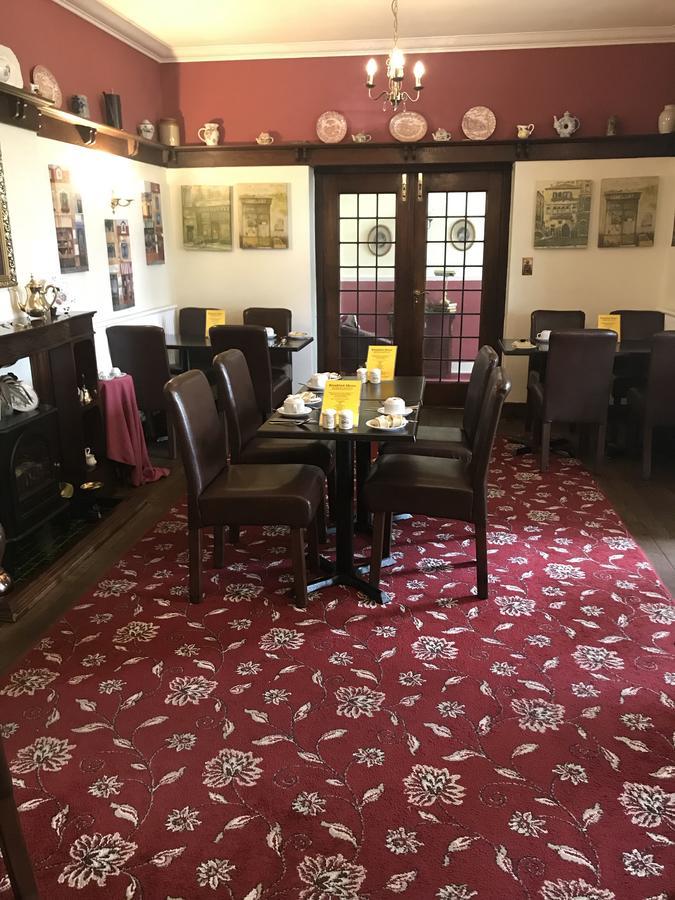 Barons Court Hotel Wolverhampton Zewnętrze zdjęcie