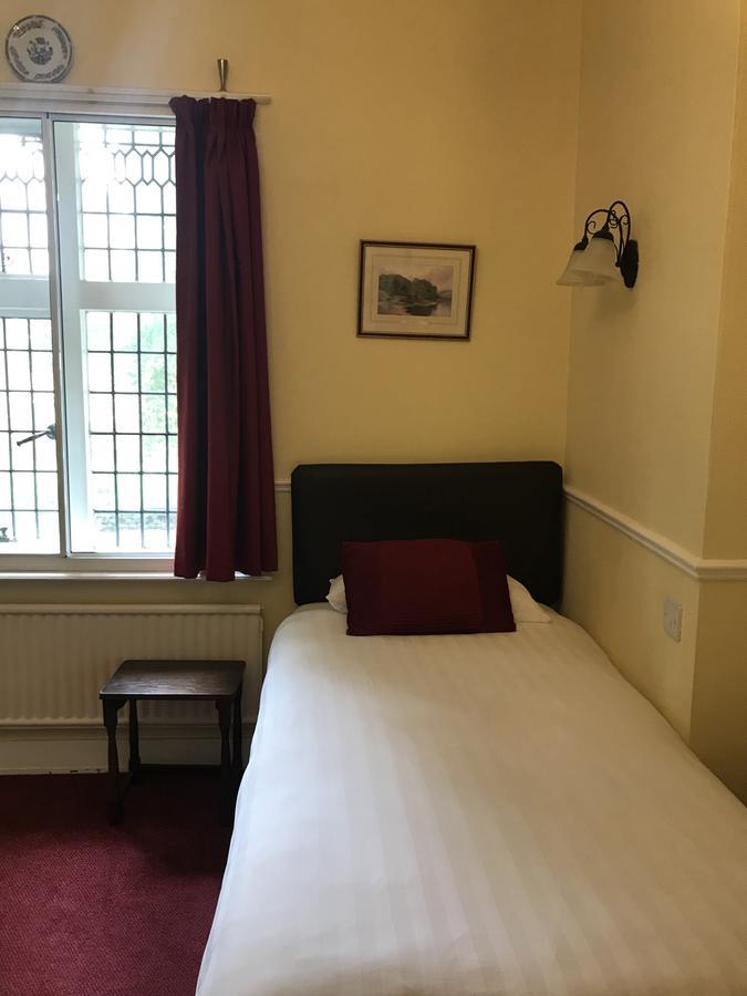 Barons Court Hotel Wolverhampton Zewnętrze zdjęcie