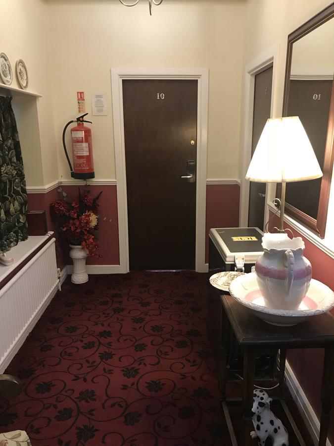 Barons Court Hotel Wolverhampton Zewnętrze zdjęcie