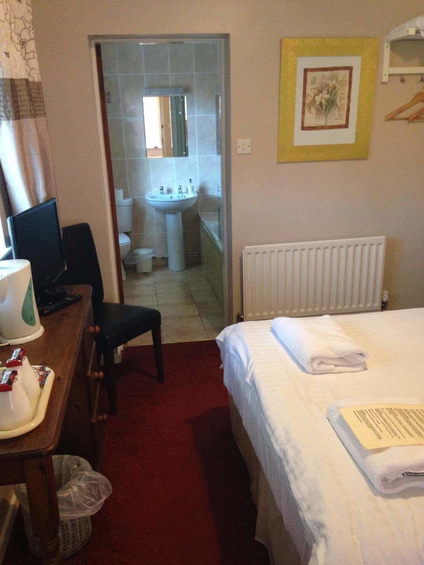 Barons Court Hotel Wolverhampton Zewnętrze zdjęcie