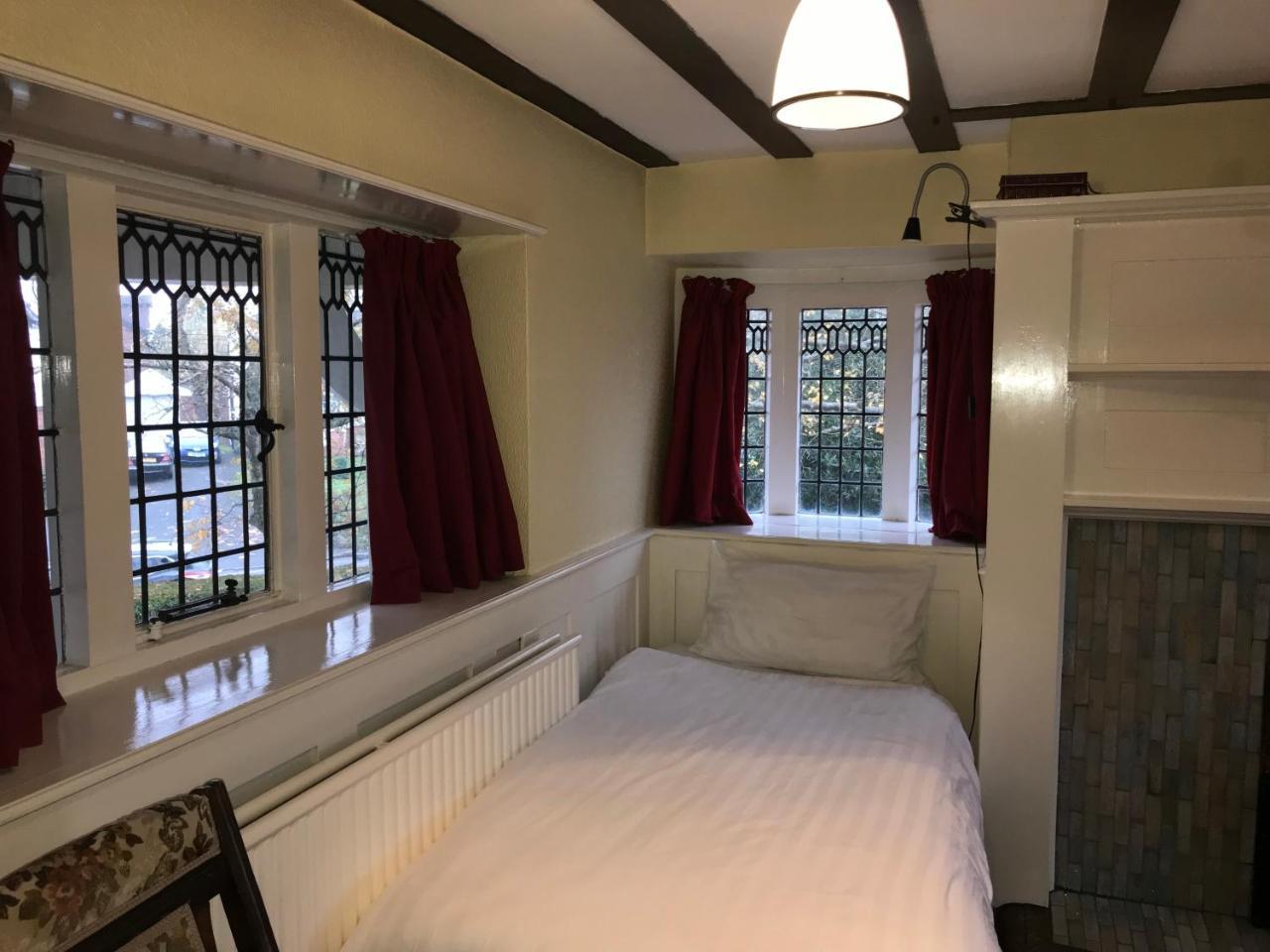 Barons Court Hotel Wolverhampton Zewnętrze zdjęcie