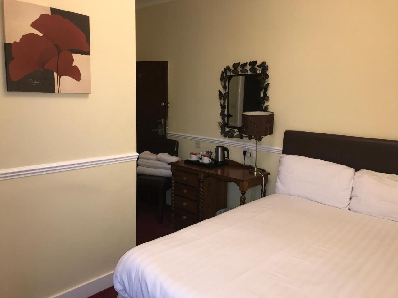 Barons Court Hotel Wolverhampton Zewnętrze zdjęcie